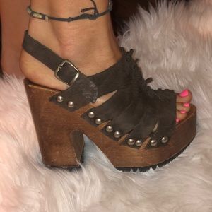 VINTAGE Italian Leather Platform Heels